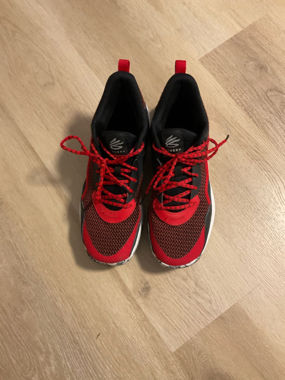 Men’s Under Armour Curry Basketball Sneakers, Size 10.5